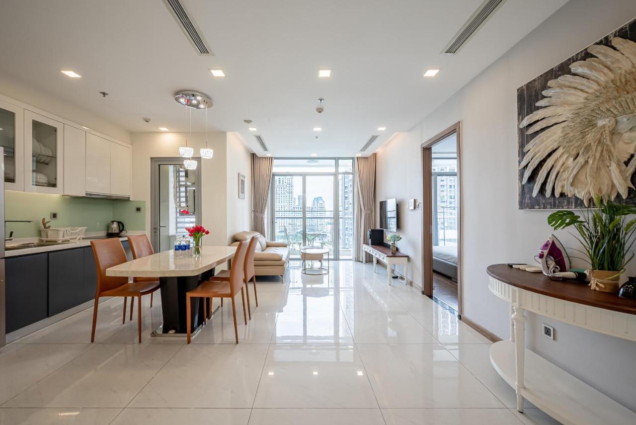 Luxury Apartment At Vinhomes Central Park Хошимін Екстер'єр фото