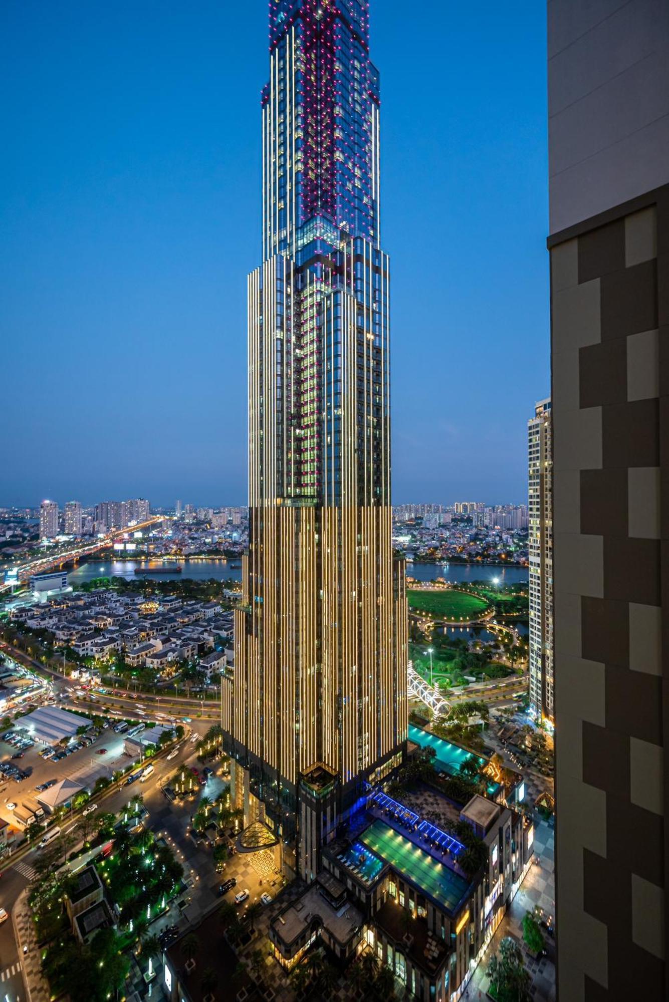 Luxury Apartment At Vinhomes Central Park Хошимін Екстер'єр фото