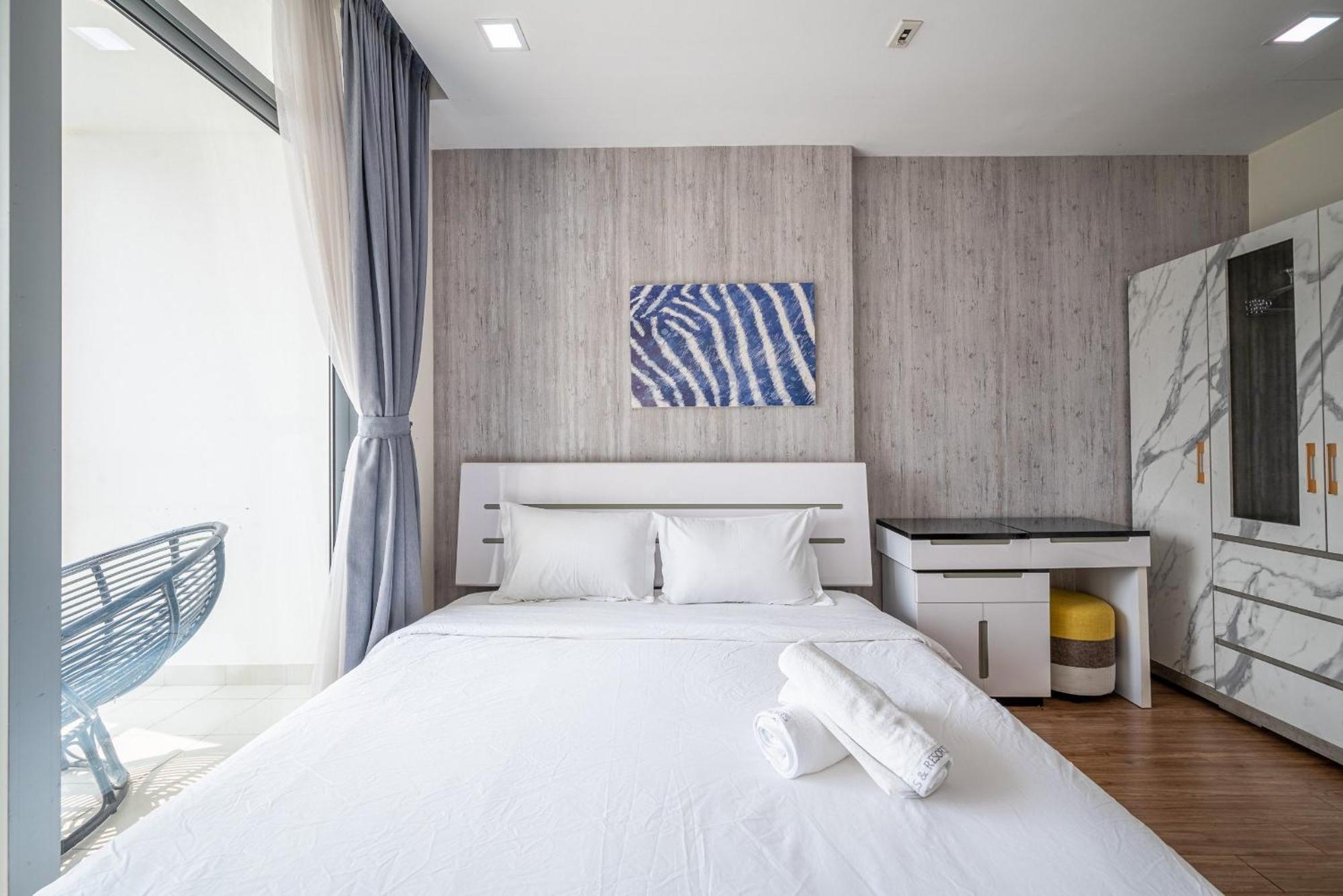 Luxury Apartment At Vinhomes Central Park Хошимін Екстер'єр фото