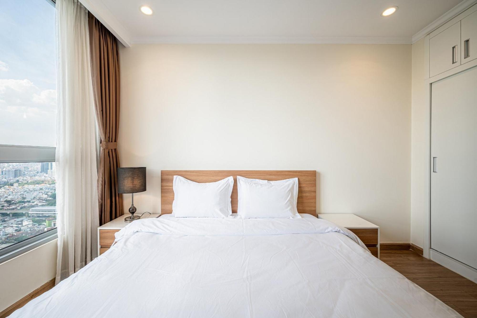 Luxury Apartment At Vinhomes Central Park Хошимін Екстер'єр фото