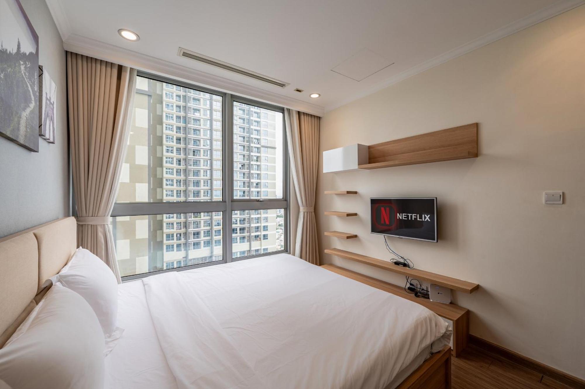 Luxury Apartment At Vinhomes Central Park Хошимін Екстер'єр фото