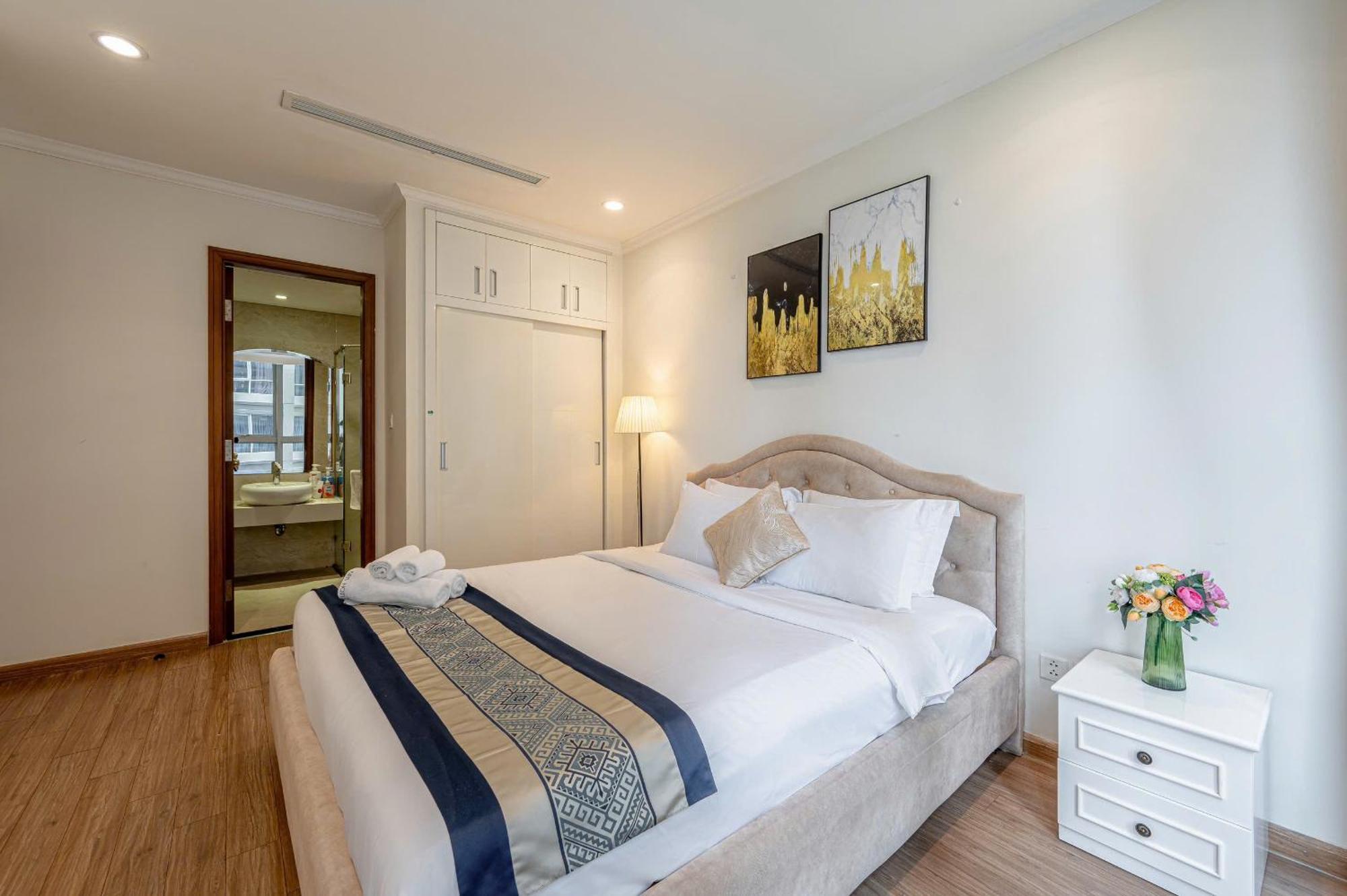 Luxury Apartment At Vinhomes Central Park Хошимін Екстер'єр фото