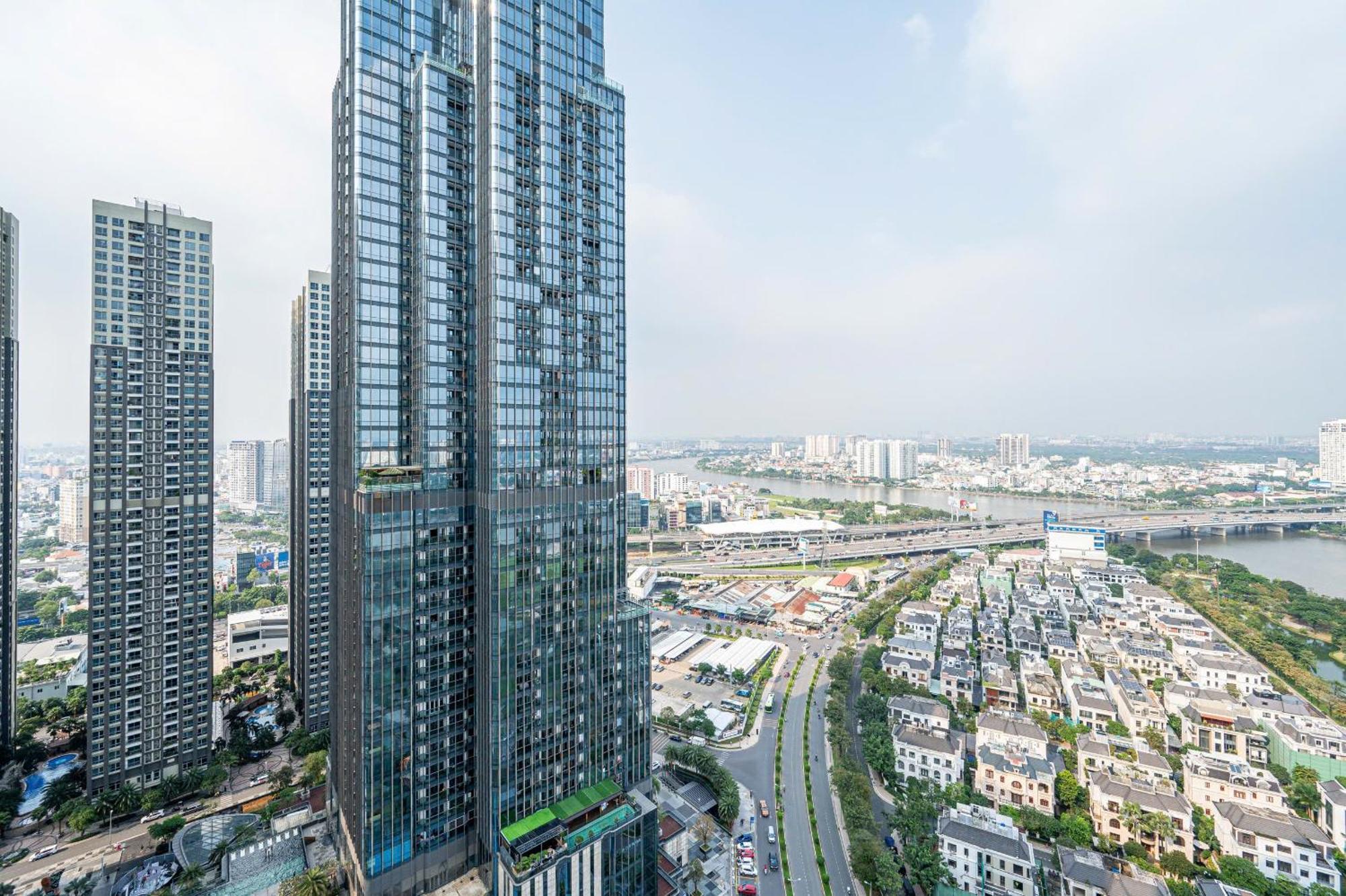 Luxury Apartment At Vinhomes Central Park Хошимін Екстер'єр фото