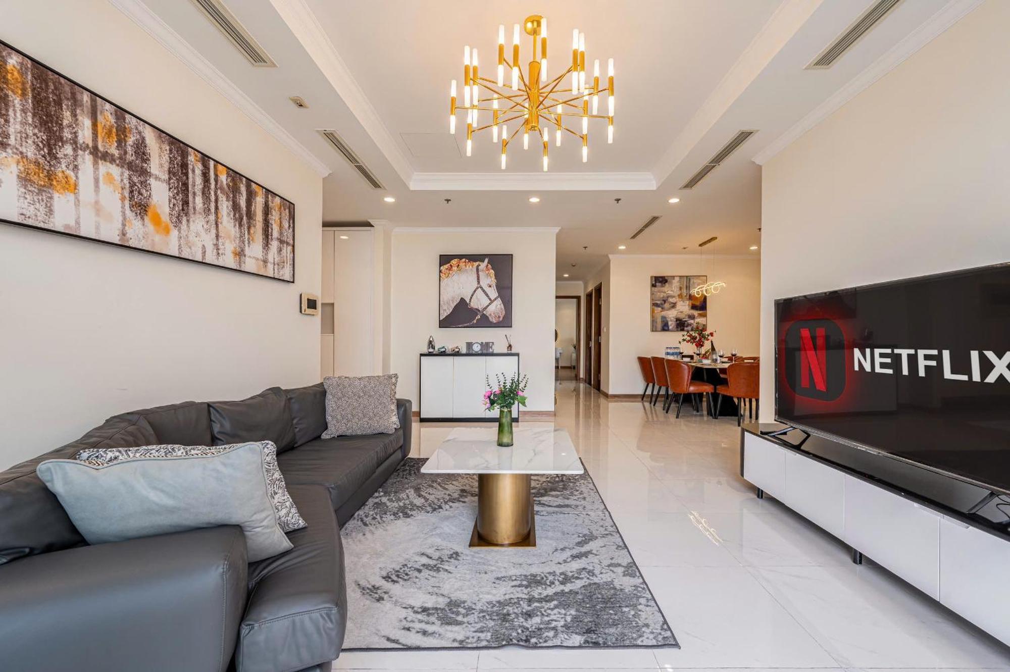 Luxury Apartment At Vinhomes Central Park Хошимін Екстер'єр фото