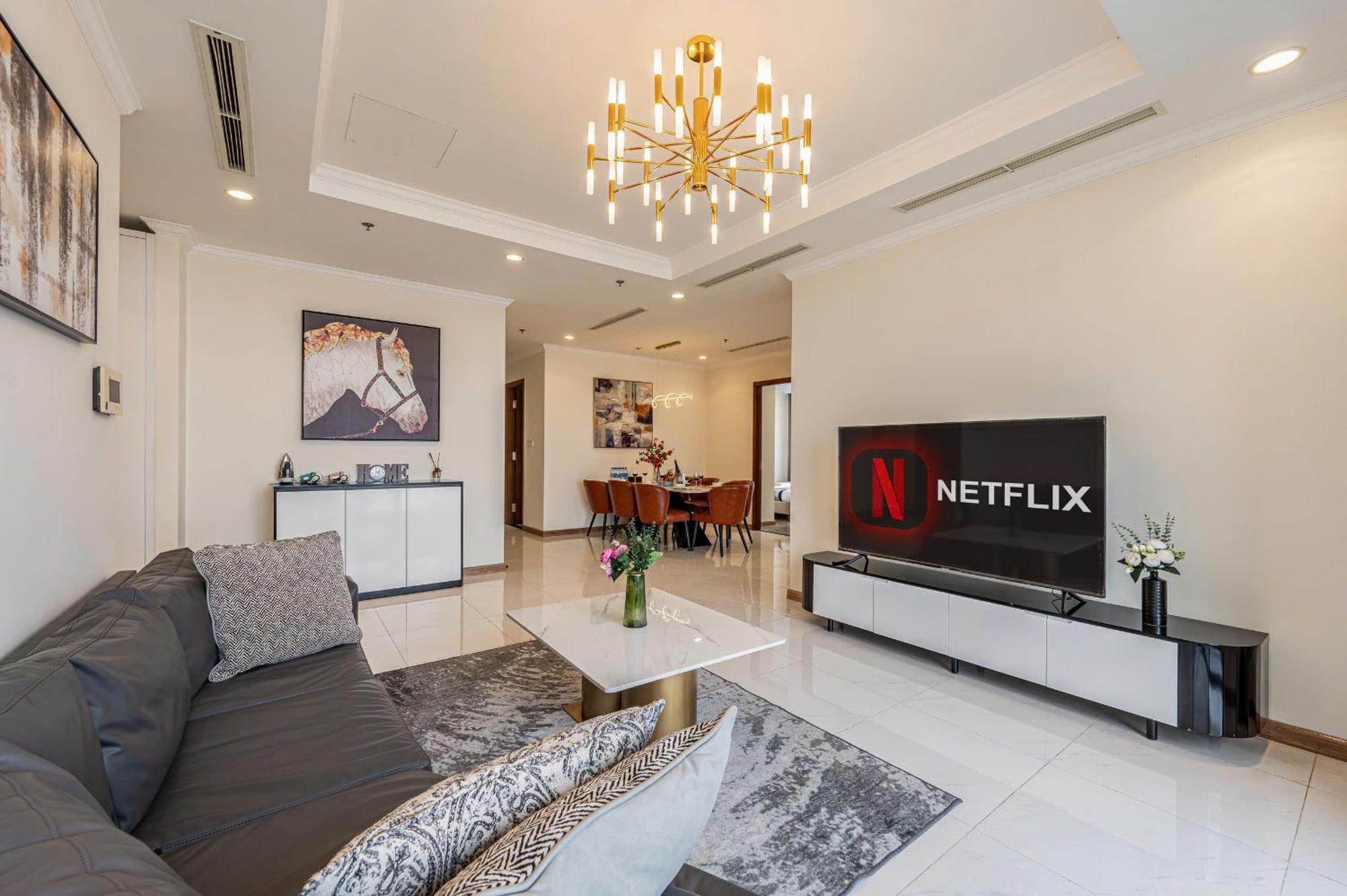 Luxury Apartment At Vinhomes Central Park Хошимін Екстер'єр фото